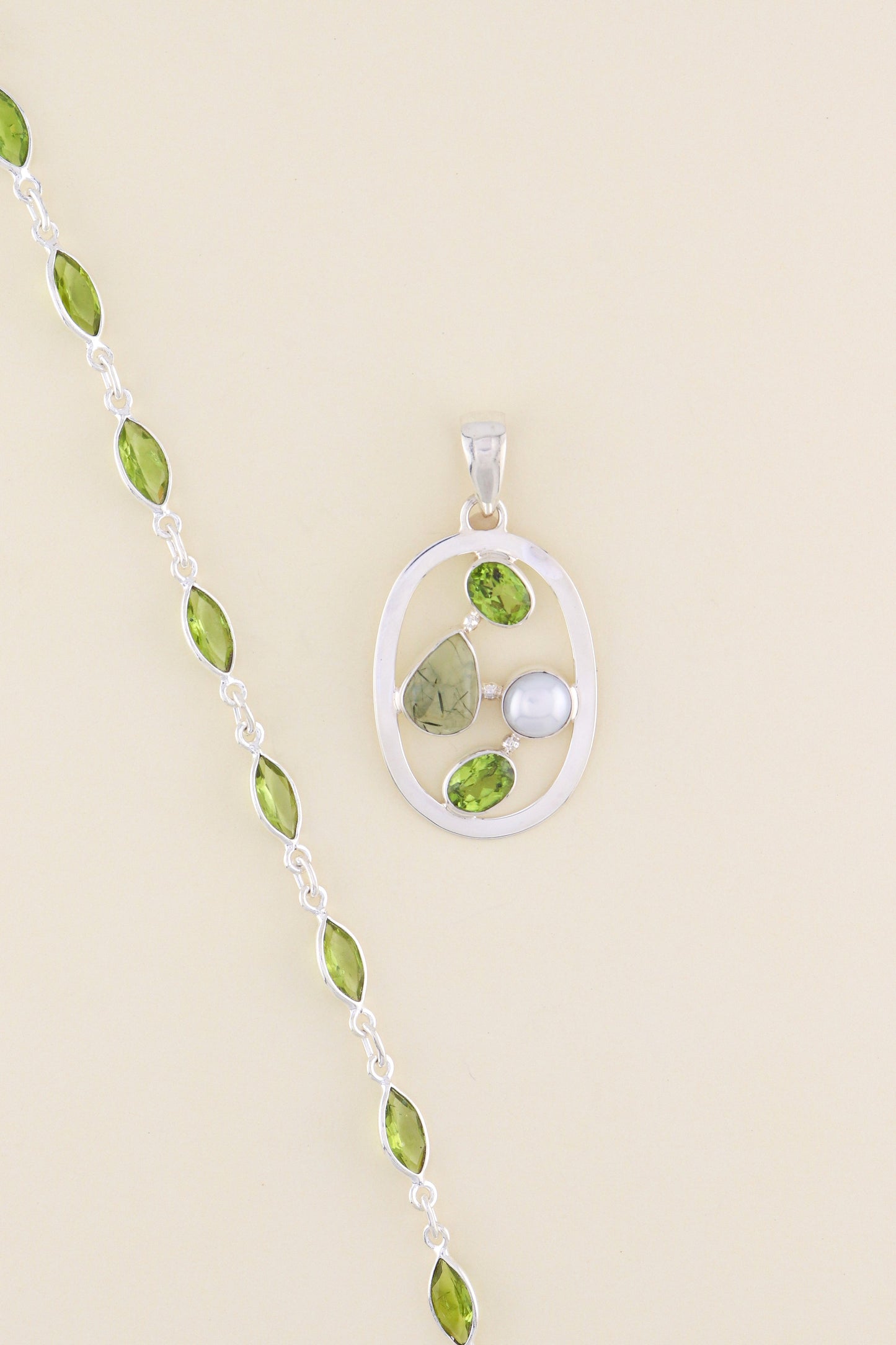 Peridot, Prehnite and Fresh Water Pear Pendant | PERIPM2