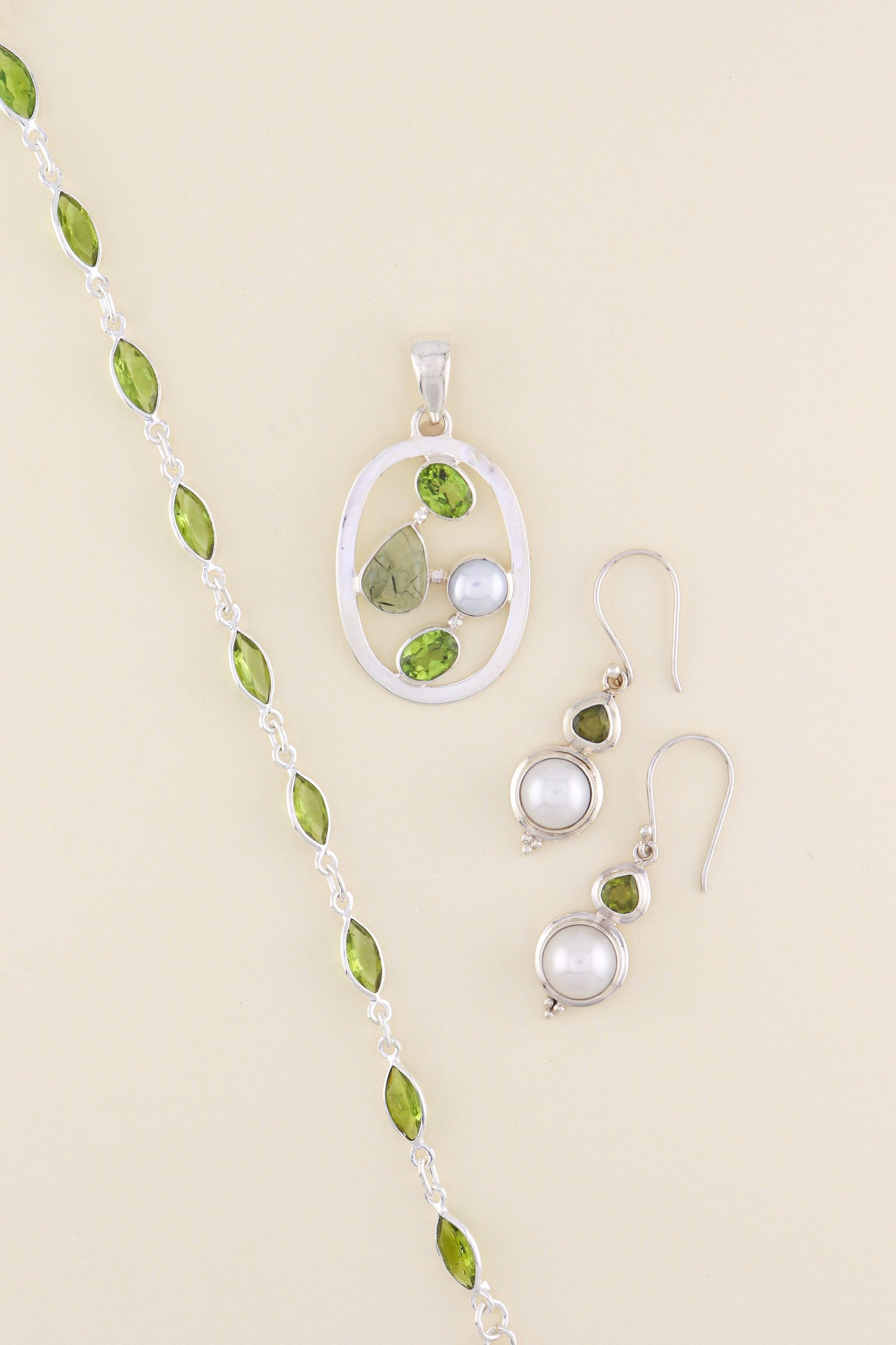 Peridot, Prehnite and Fresh Water Pear Pendant | PERIPM2