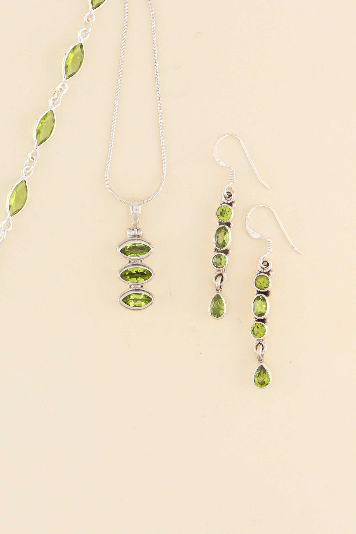 Peridot Earrings | PERIE16