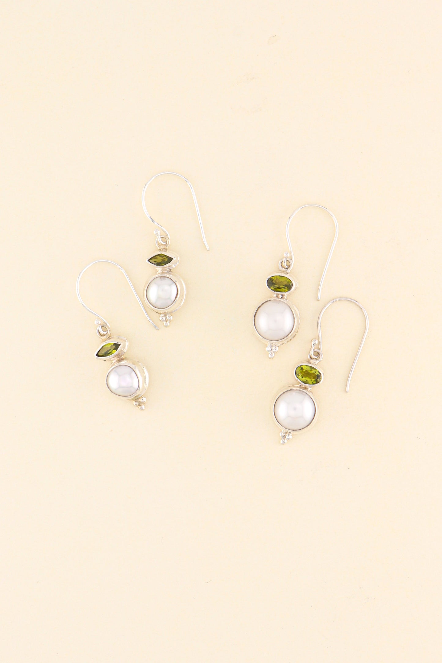 Freshwater Pearl and Peridot Earrings | PERIE11