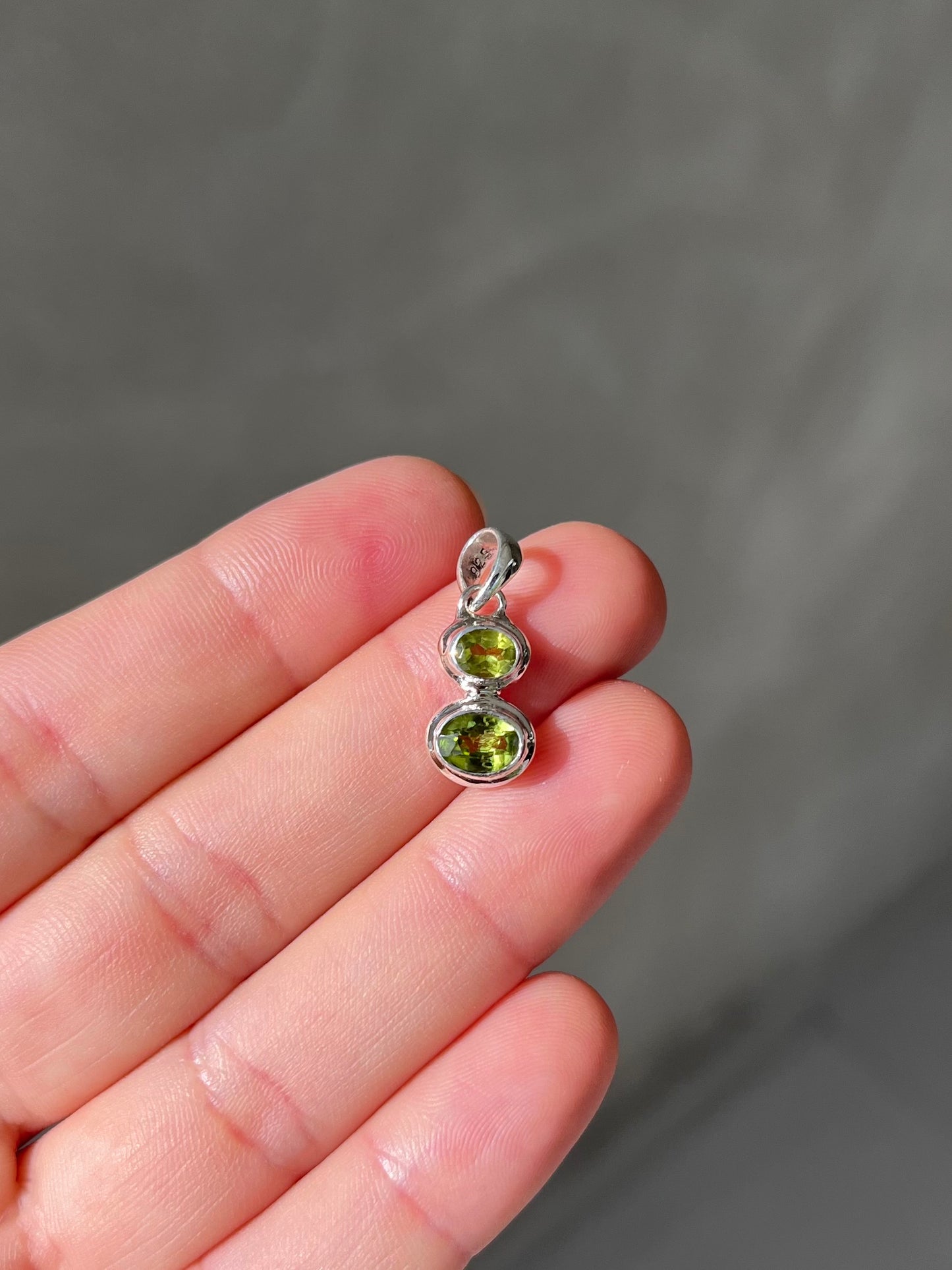 Peridot Pendant | PERIP2