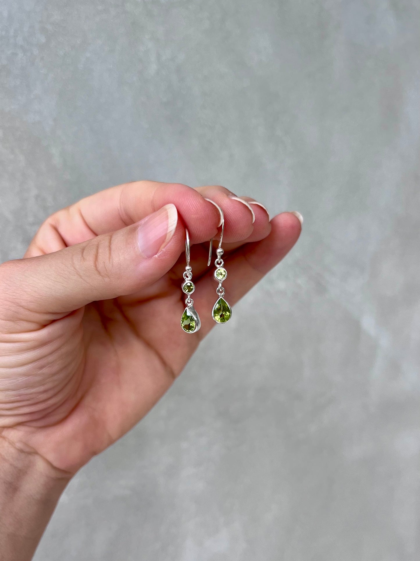 Peridot Earrings | PERIE27
