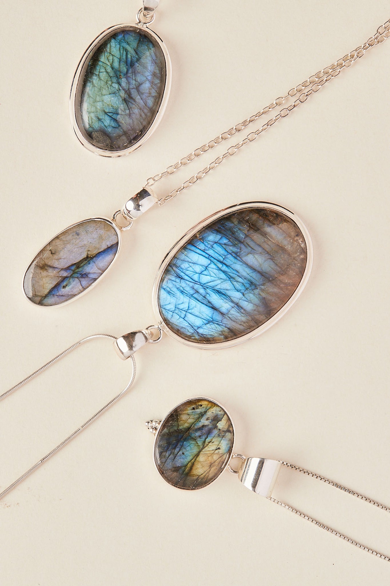 Labradorite Pendant (medium)