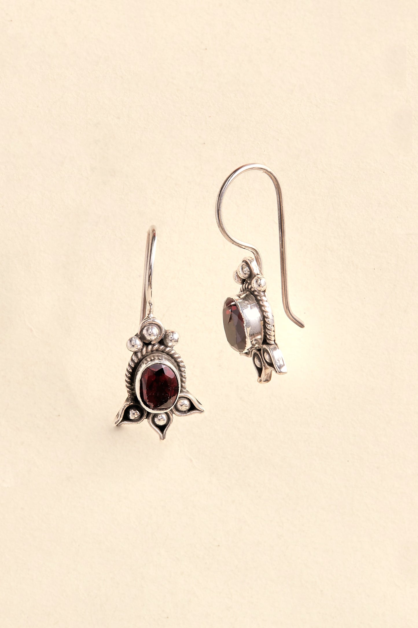 Garnet Earrings (ornement small)