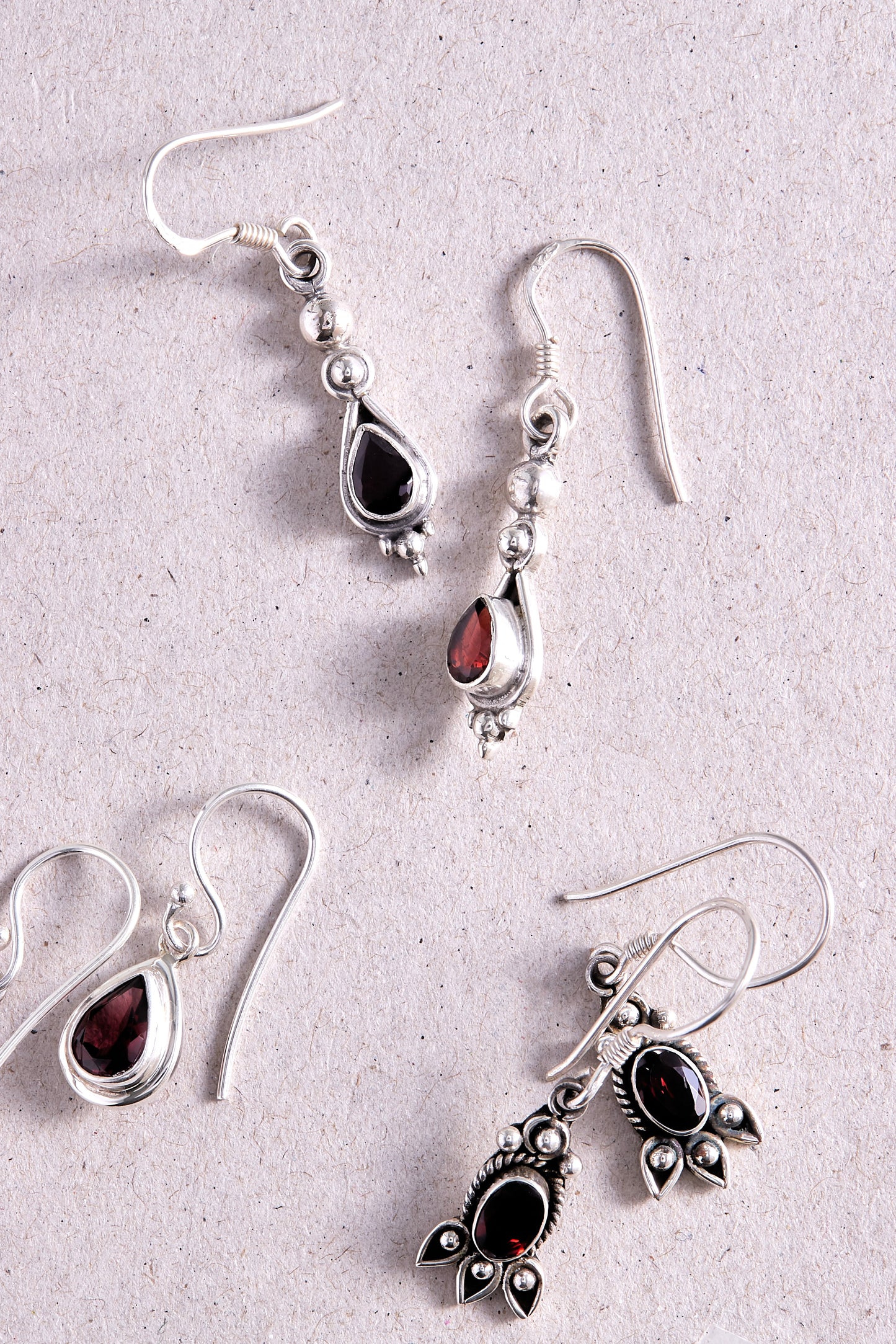 Garnet Earrings (ornement small)