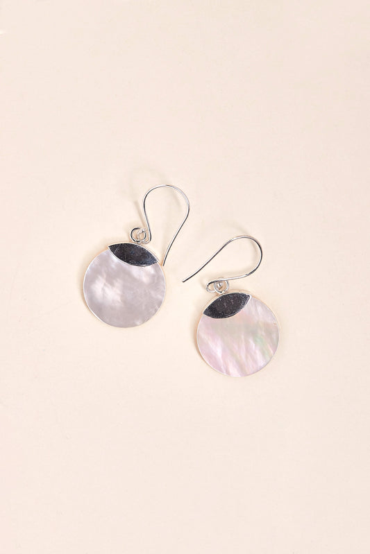 Mother of Pearl Earrings (round)