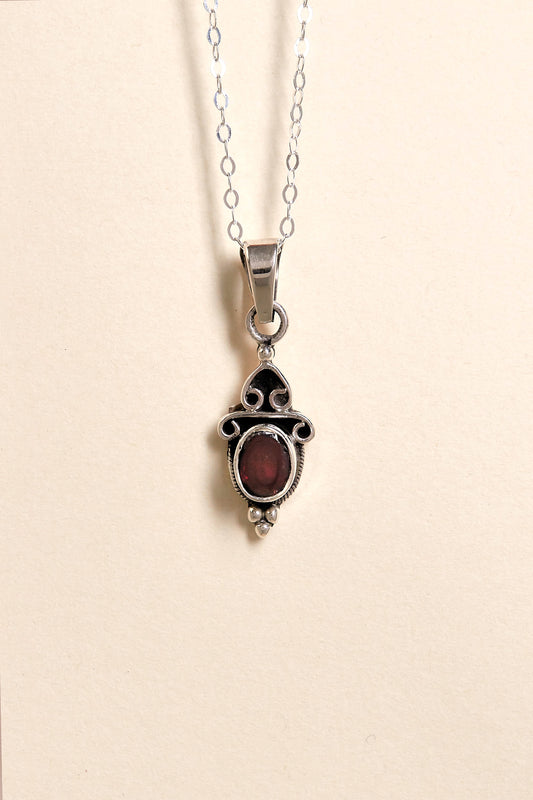 Garnet Pendant (ornement)