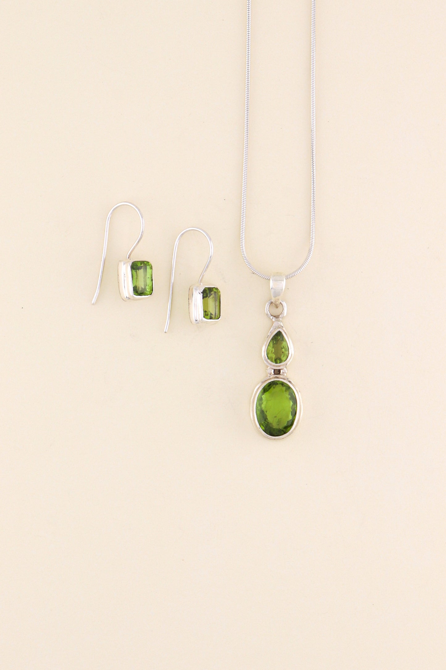 Peridot Earrings | PERIE10