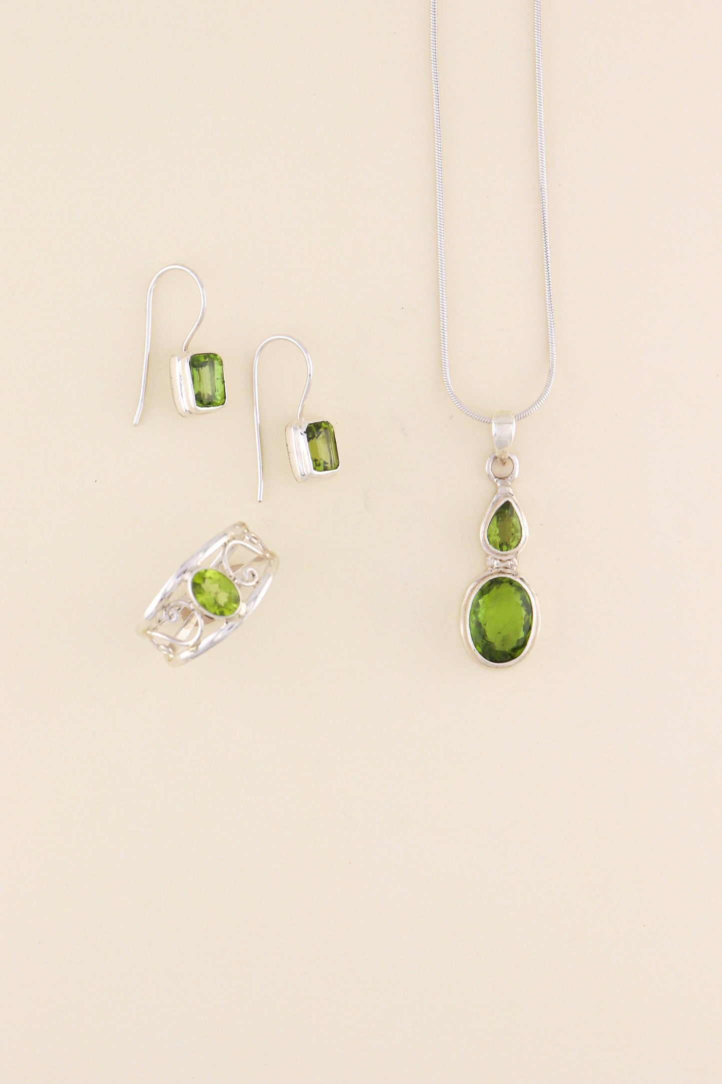 Peridot Earrings | PERIE10