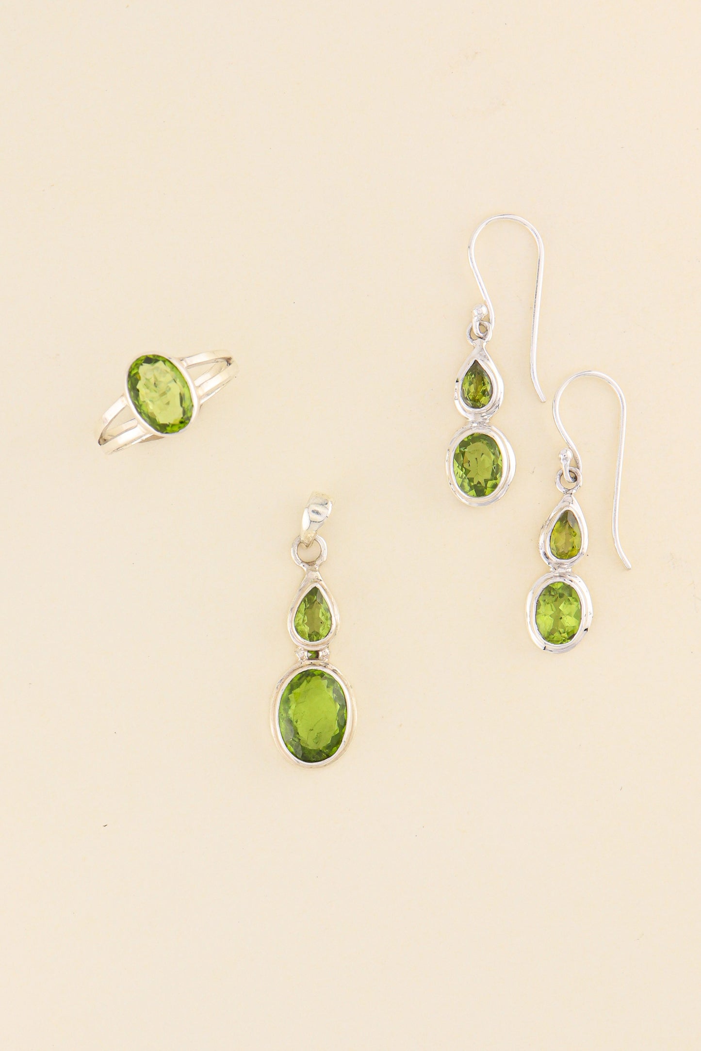 Peridot Earrings | PERIE14