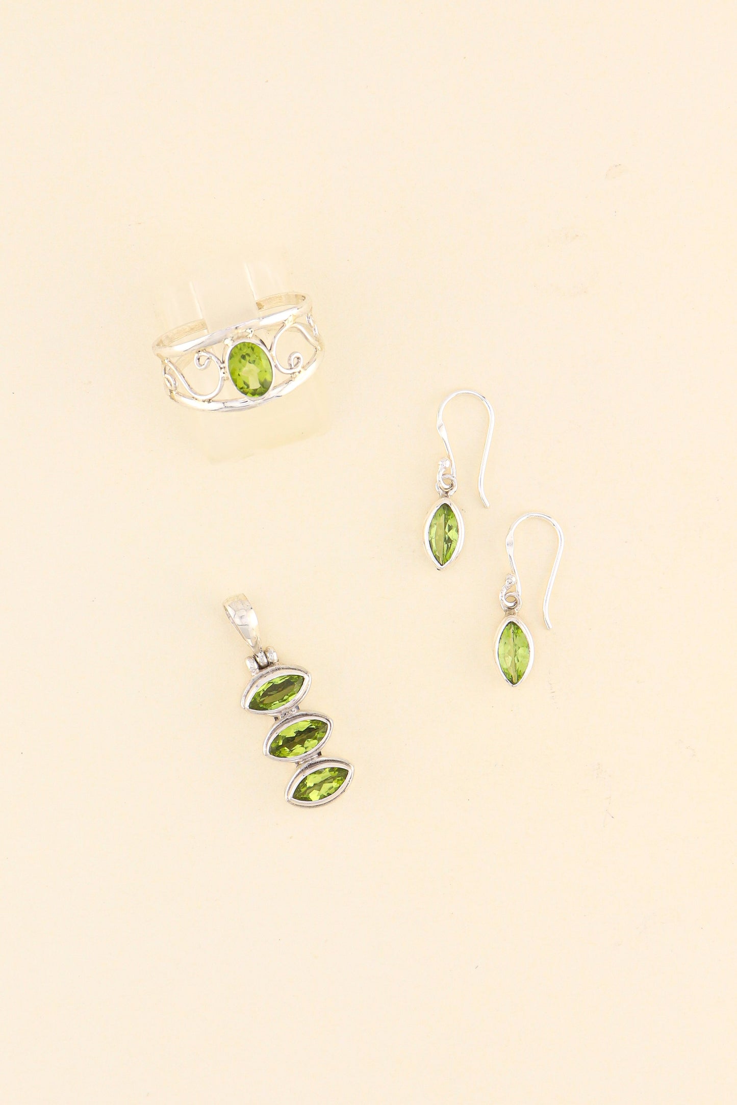 Peridot Earrings | PERIE17