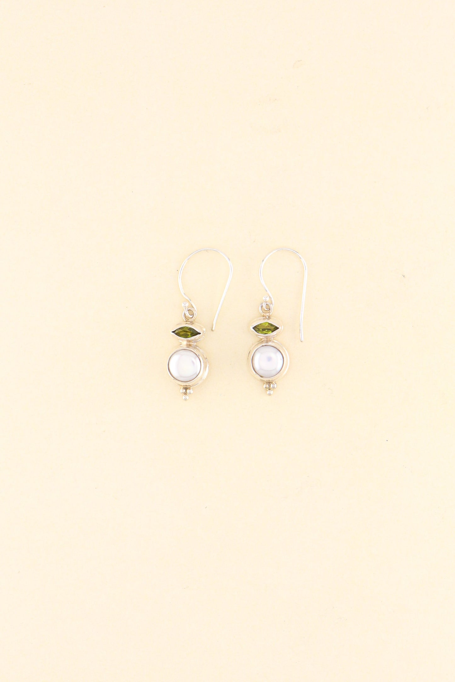 Freshwater Pearl and Peridot Earrings | PERIE19