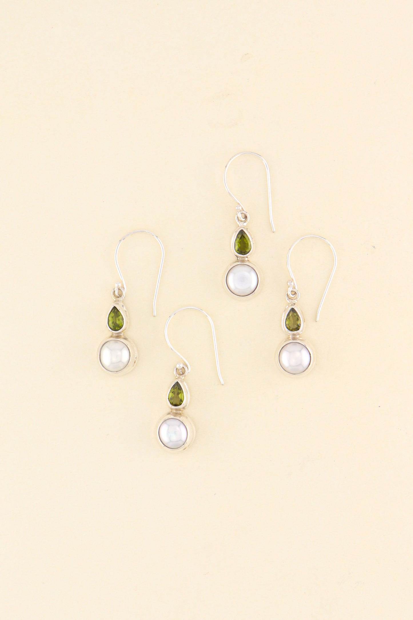 Freshwater Pearl and Peridot Earrings | PERIE21